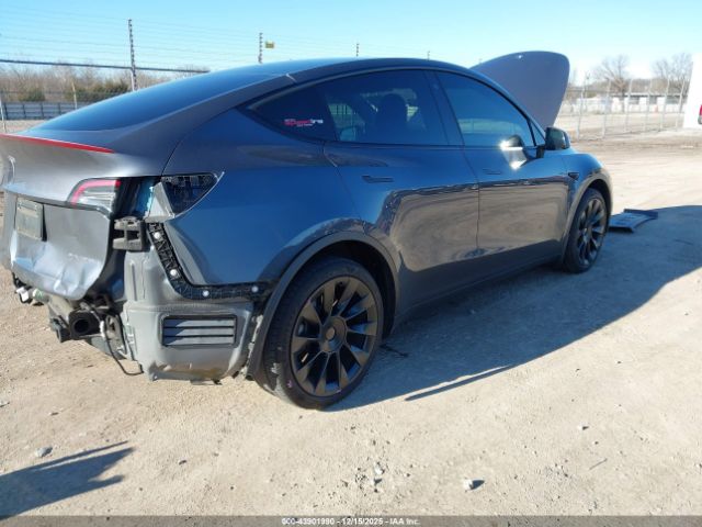 2023 TESLA MODEL Y 7SAYGDEE9PA044441 Photo 3
