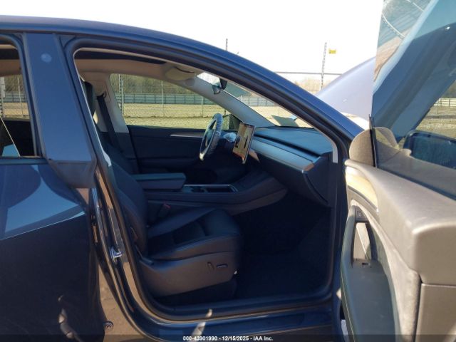 2023 TESLA MODEL Y 7SAYGDEE9PA044441 Photo 4