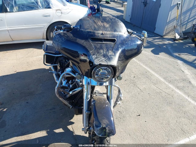 2020 HARLEY-DAVIDSON FLHX 1HD1KBC1XLB628606 Photo 4