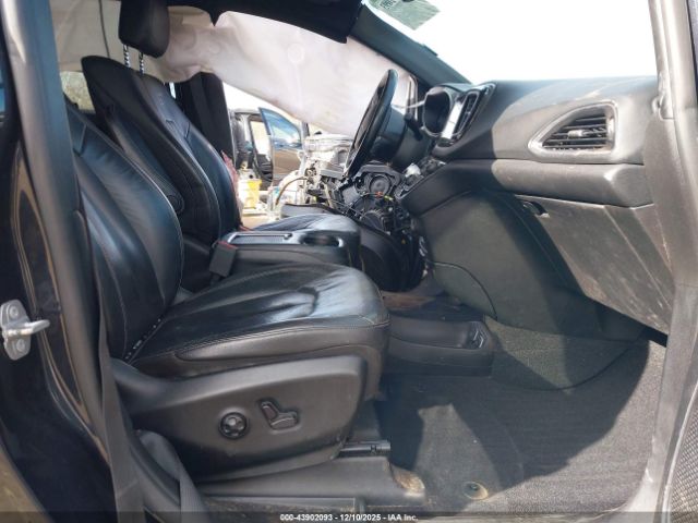 2019 CHRYSLER PACIFICA 2C4RC1EG3KR590181 Photo 4