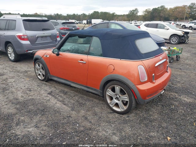 2005 MINI COOPER S WMWRH33495TF81939 Photo 2