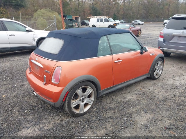 2005 MINI COOPER S WMWRH33495TF81939 Photo 3