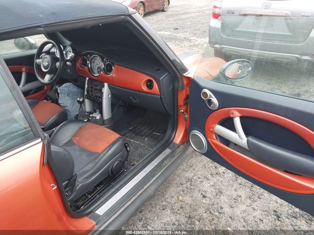 2005 MINI COOPER S WMWRH33495TF81939 Photo 7