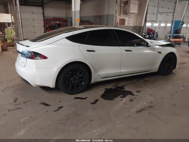 2018 TESLA MODEL S 5YJSA1E2XJF277084 Photo 3