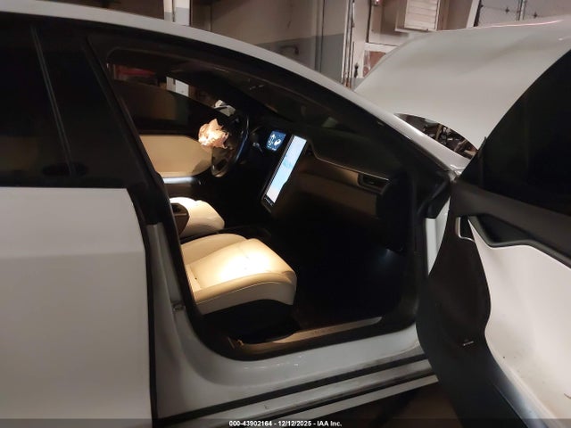 2018 TESLA MODEL S 5YJSA1E2XJF277084 Photo 4