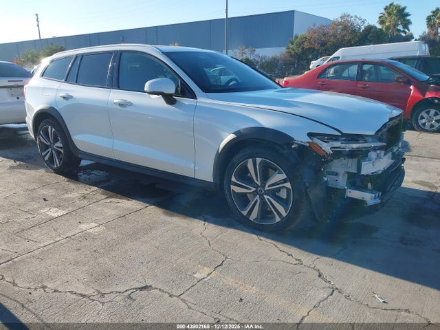 2025 VOLVO V60 CROSS COUNTRY YV4L12WK0S2149799