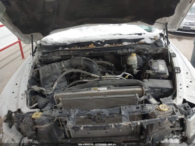43902219 :رقم المزاد ، 1C6RR7FT6FS737408 vin ، 2015 Ram 1500 Tradesman مزاد بيع