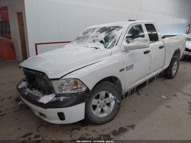 43902219 :رقم المزاد ، 1C6RR7FT6FS737408 vin ، 2015 Ram 1500 Tradesman مزاد بيع