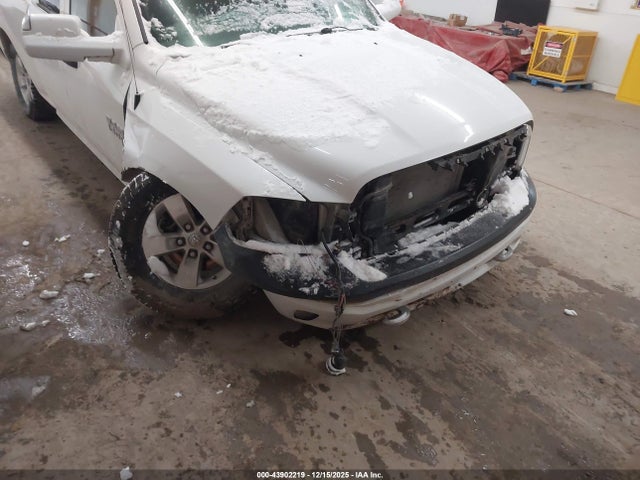 43902219 :رقم المزاد ، 1C6RR7FT6FS737408 vin ، 2015 Ram 1500 Tradesman مزاد بيع
