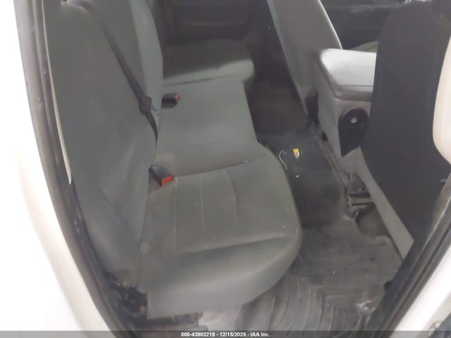 43902219 :رقم المزاد ، 1C6RR7FT6FS737408 vin ، 2015 Ram 1500 Tradesman مزاد بيع