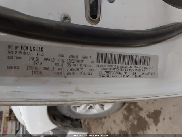 43902219 :رقم المزاد ، 1C6RR7FT6FS737408 vin ، 2015 Ram 1500 Tradesman مزاد بيع