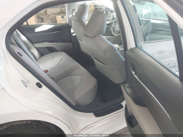 2022 TOYOTA CAMRY 4T1G11BK2NU058073 Photo 7