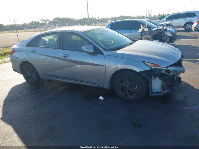 2022 HYUNDAI ELANTRA 5NPLM4AG1NH083291