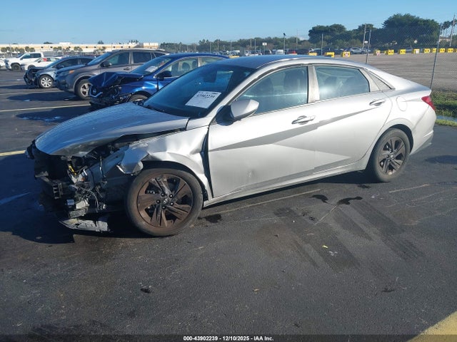 2022 HYUNDAI ELANTRA 5NPLM4AG1NH083291 Photo 1
