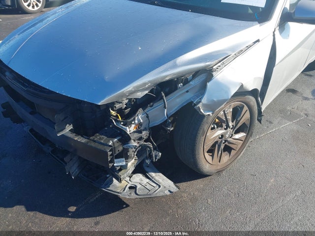 2022 HYUNDAI ELANTRA 5NPLM4AG1NH083291 Photo 5