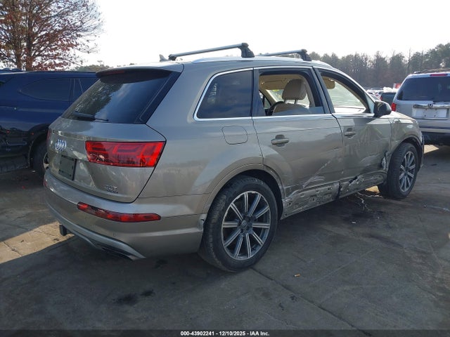 43902241 :رقم المزاد ، WA1LAAF70HD025404 vin ، 2017 Audi Q7 3.0t Premium مزاد بيع