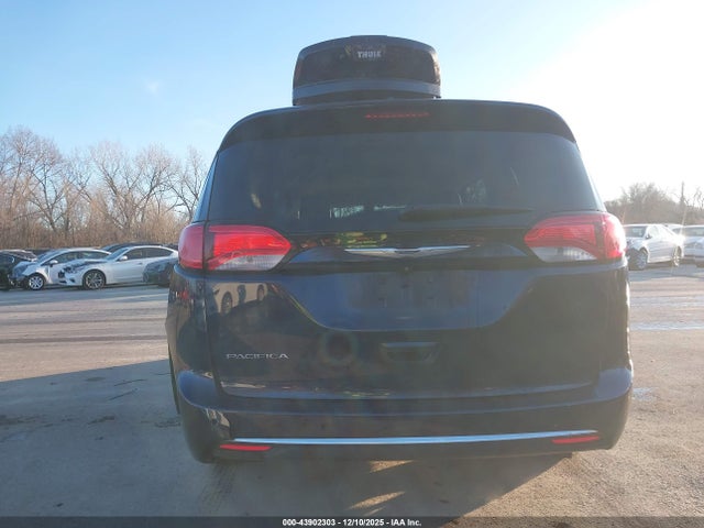 2017 Chrysler Pacifica Touring-l მანქანა იყიდება აუქციონზე, vin: 2C4RC1BG2HR576138, აუქციონის ნომერი: 43902303