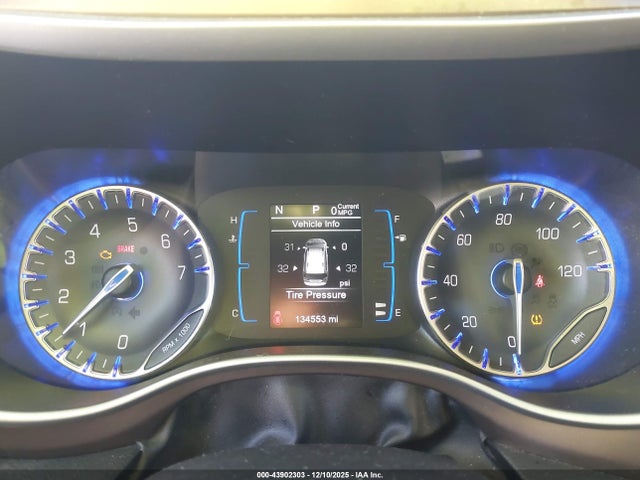 2017 Chrysler Pacifica Touring-l მანქანა იყიდება აუქციონზე, vin: 2C4RC1BG2HR576138, აუქციონის ნომერი: 43902303