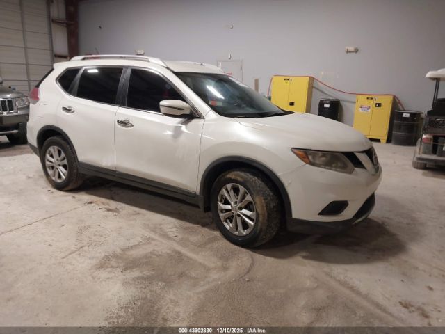 2016 NISSAN ROGUE KNMAT2MT1GP598824