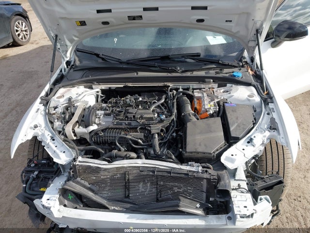 2024 VOLVO S60 RECHARGE PLUG-IN HYBRID 7JRH60FHXRG316428 Photo 9