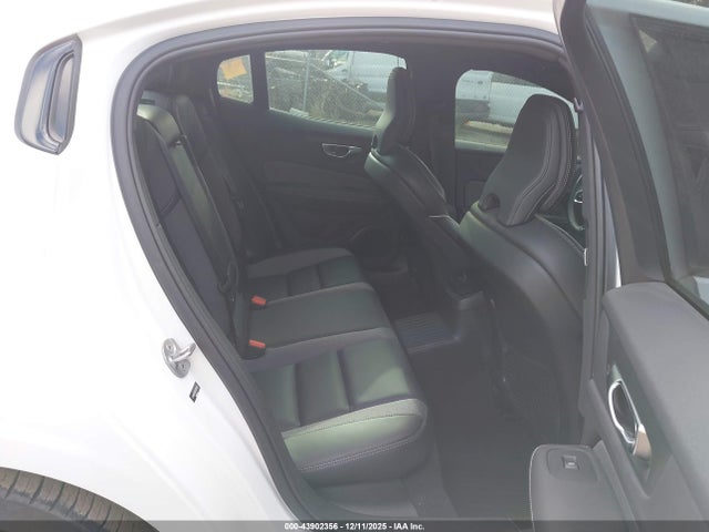 2024 VOLVO S60 RECHARGE PLUG-IN HYBRID 7JRH60FHXRG316428 Photo 7