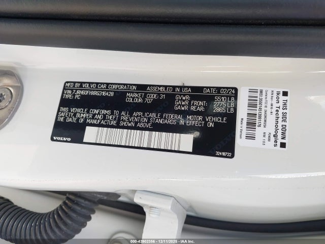 2024 VOLVO S60 RECHARGE PLUG-IN HYBRID 7JRH60FHXRG316428 Photo 8