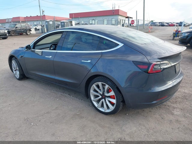 2019 TESLA MODEL 3 5YJ3E1EB7KF389142 Photo 2