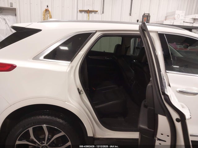 2017 CADILLAC XT5 1GYKNBRS4HZ138622 Photo 7