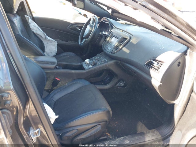Chrysler 200 S 2015 1C3CCCBB5FN542523 Image 5