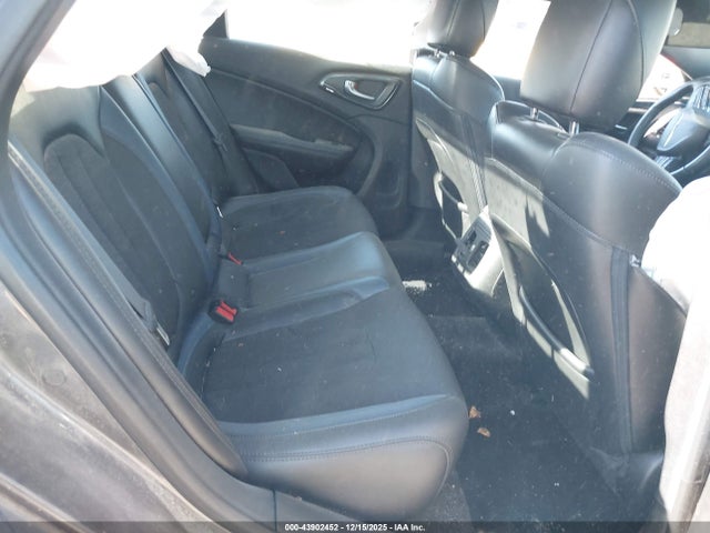 Chrysler 200 S 2015 1C3CCCBB5FN542523 Image 8