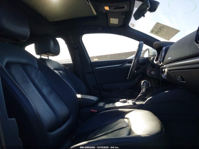 2017 AUDI A3 WAUAUGFF7H1056033 Photo 4