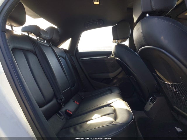 2017 AUDI A3 WAUAUGFF7H1056033 Photo 7