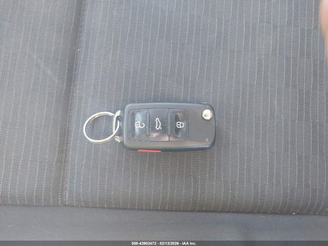 2018 VOLKSWAGEN TIGUAN LIMITED WVGAV7AX2JK002022 Photo 10