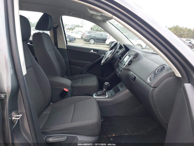 2018 VOLKSWAGEN TIGUAN LIMITED WVGAV7AX2JK002022 Photo 4