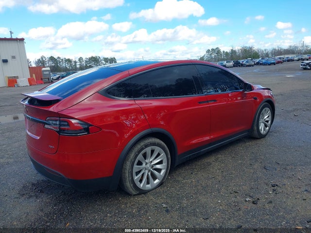 2018 TESLA MODEL X 5YJXCAE24JF112910 Photo 3