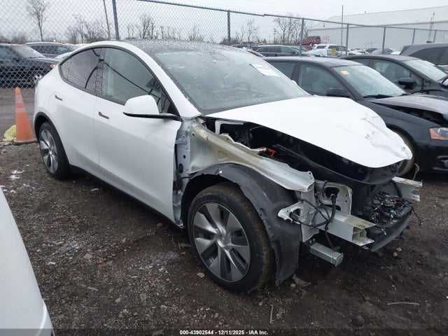 2022 TESLA MODEL Y 7SAYGDEE1NF358519 Photo 0