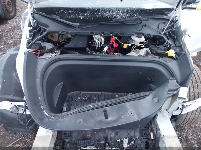 2022 TESLA MODEL Y 7SAYGDEE1NF358519 Photo 9