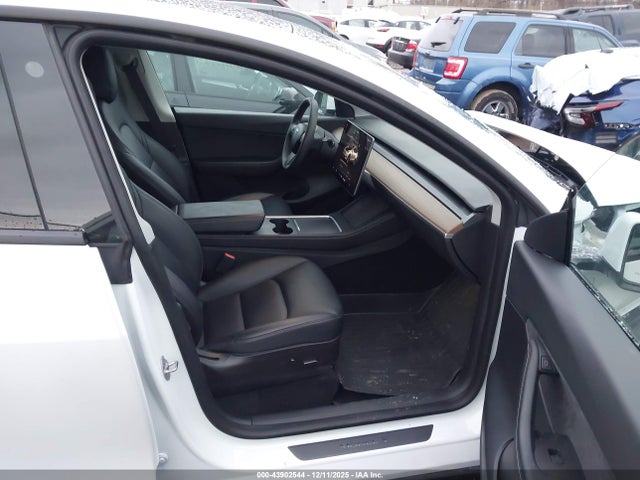 2022 TESLA MODEL Y 7SAYGDEE1NF358519 Photo 4