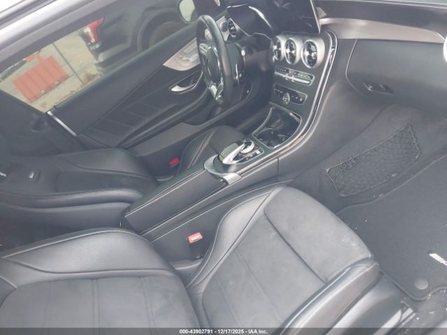2019 MERCEDES-BENZ AMG C 63 WDDWJ8GB4KF831844 Photo 4