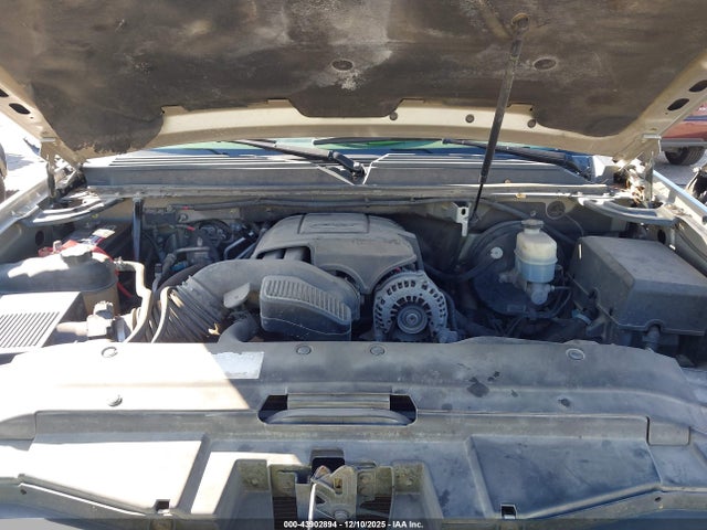 2009 CHEVROLET SUBURBAN 1500 1GNFC26019R264896 Photo 9