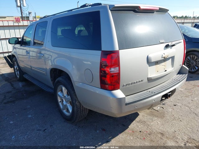 2009 CHEVROLET SUBURBAN 1500 1GNFC26019R264896 Photo 2
