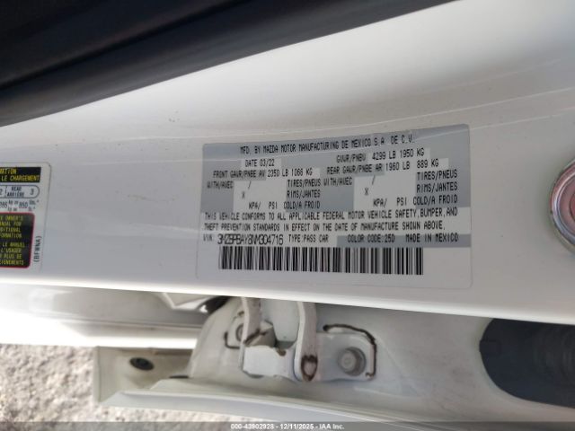 2022 MAZDA MAZDA3 3MZBPBAY8NM304716 Photo 8