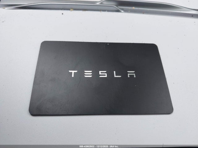 2025 TESLA MODEL 3 5YJ3E1EA9SF026381 Photo 10