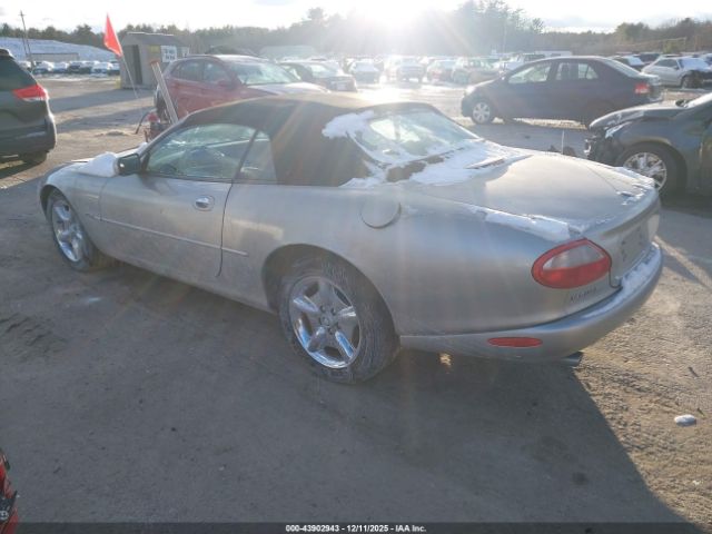 1998 JAGUAR XK8 SAJGX2247WC028358 Photo 2