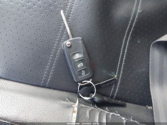 2019 VOLKSWAGEN PASSAT 1VWLA7A31KC003757 Photo 10