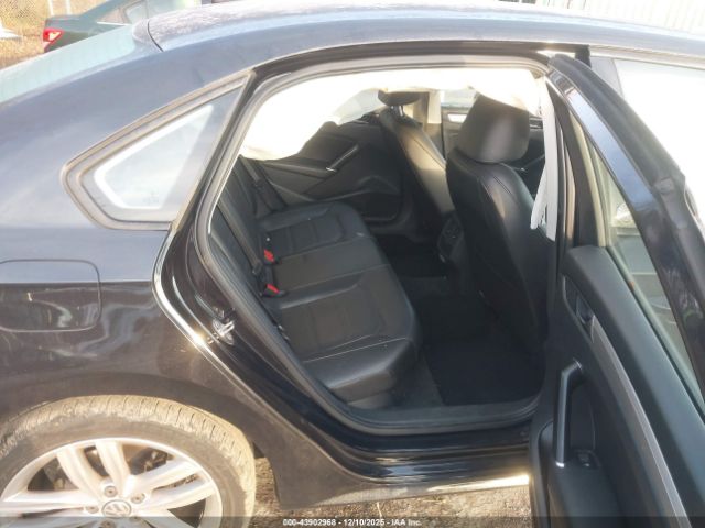 2019 VOLKSWAGEN PASSAT 1VWLA7A31KC003757 Photo 7