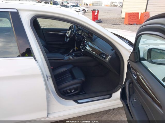 2018 BMW 530I WBAJA5C59JWA38251 Photo 4