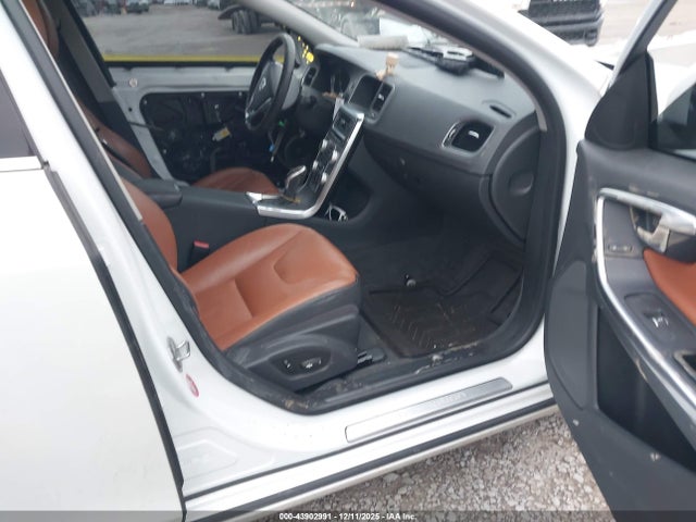 2017 VOLVO S60 INSCRIPTION LYV402HK8HB140475 Photo 4