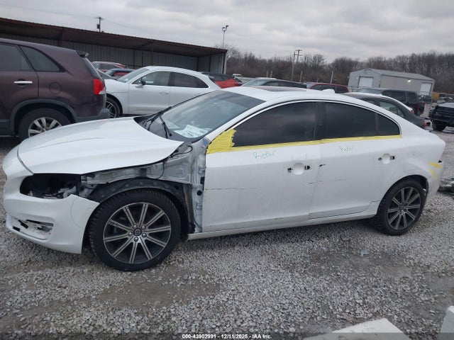 2017 VOLVO S60 INSCRIPTION LYV402HK8HB140475 Photo 5