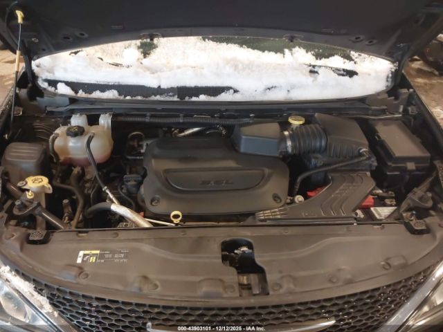 2019 CHRYSLER PACIFICA 2C4RC1BG7KR554563 Photo 9